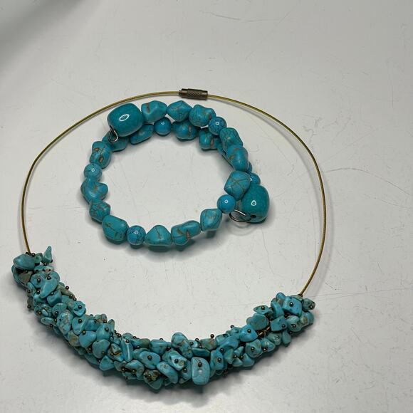 turquoise colored blue stone chip necklace and coordinating bracelet set boho - Picture 12 of 14